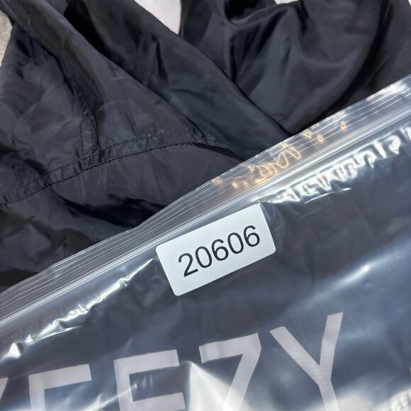 Kanye West Yeezus Tour Season 1 Windbreaker Jacket Men's XL - Picture 13 of 13